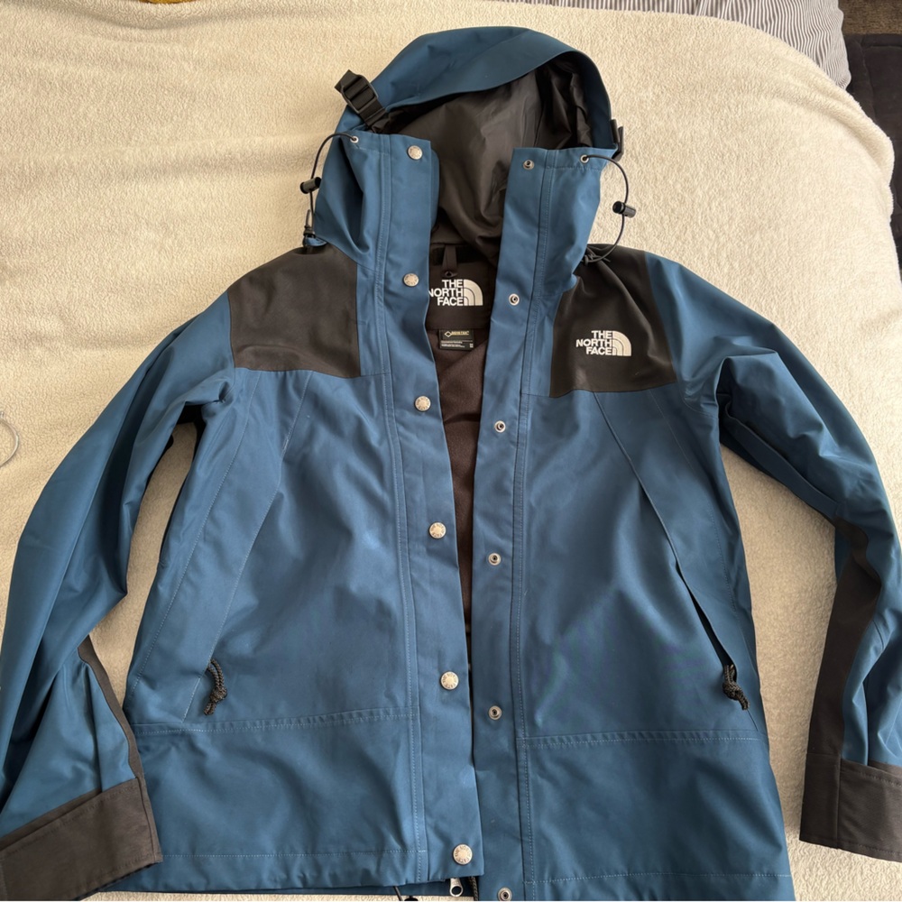 The North Face Women’s 1990 Mountain Jacket Goretex Blue Teal Size Medium